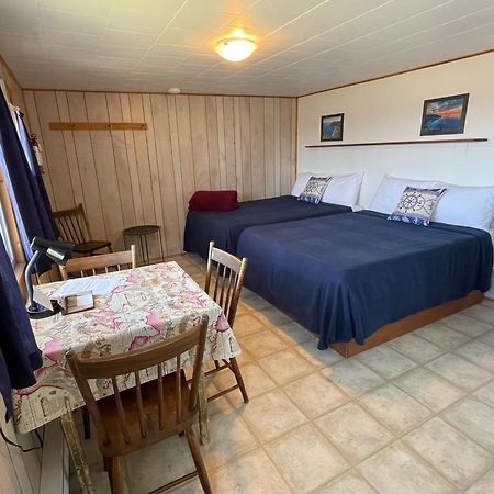 Chalets Bernatchez Mont-Saint-Pierre Esterno foto
