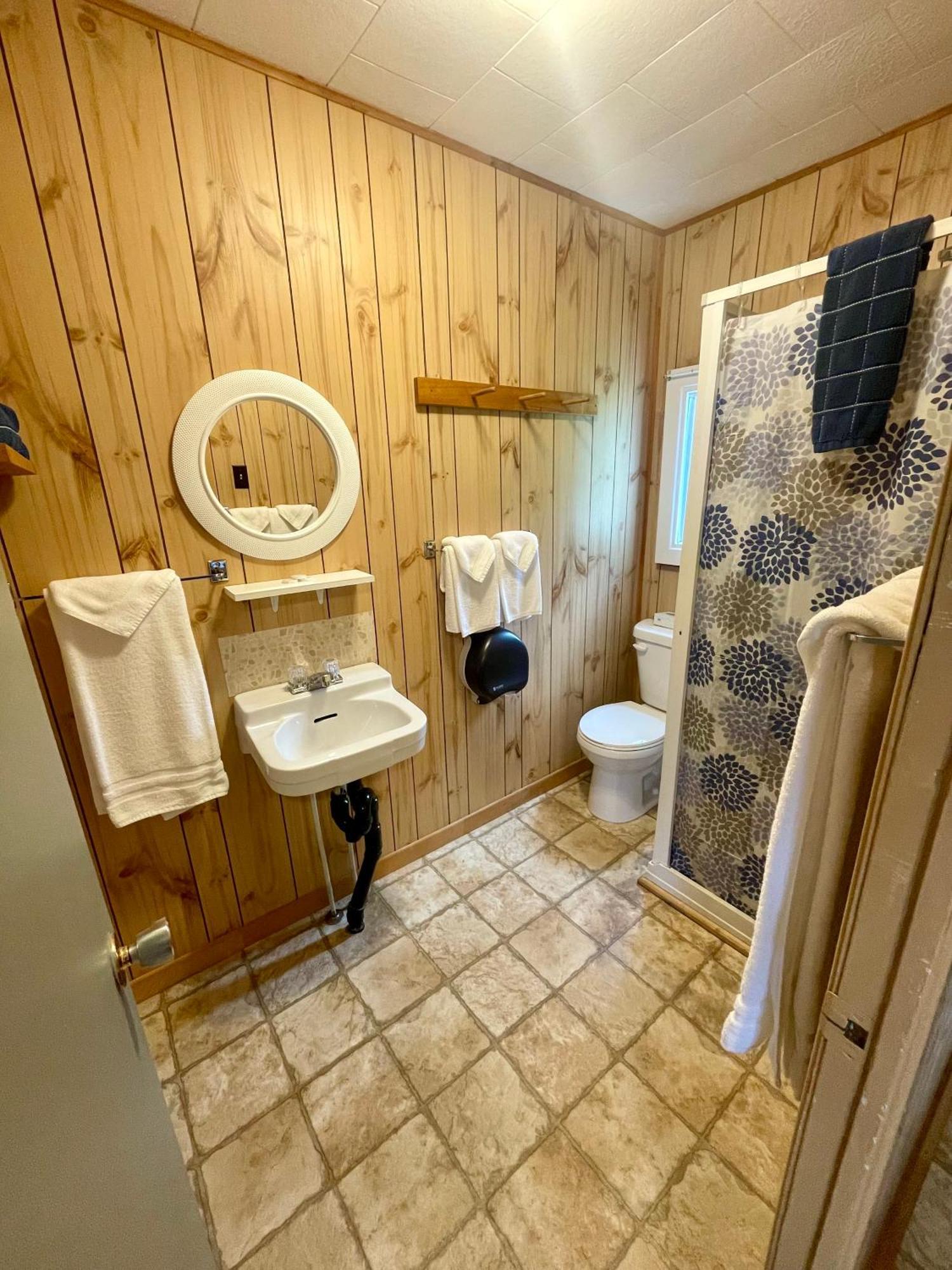 Chalets Bernatchez Mont-Saint-Pierre Esterno foto